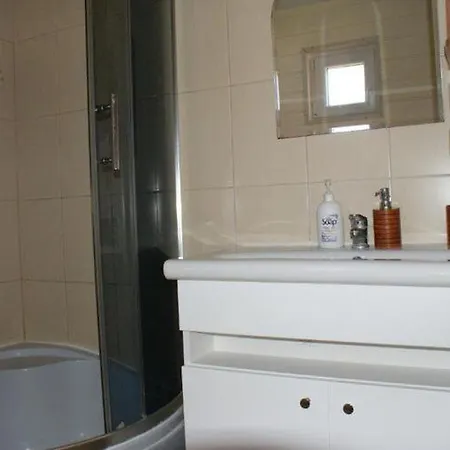Casa vacanze Storey Houses For 5 People, Jaros Awiec